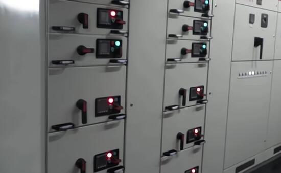 電氣設備的外殼應有什么防護措施？